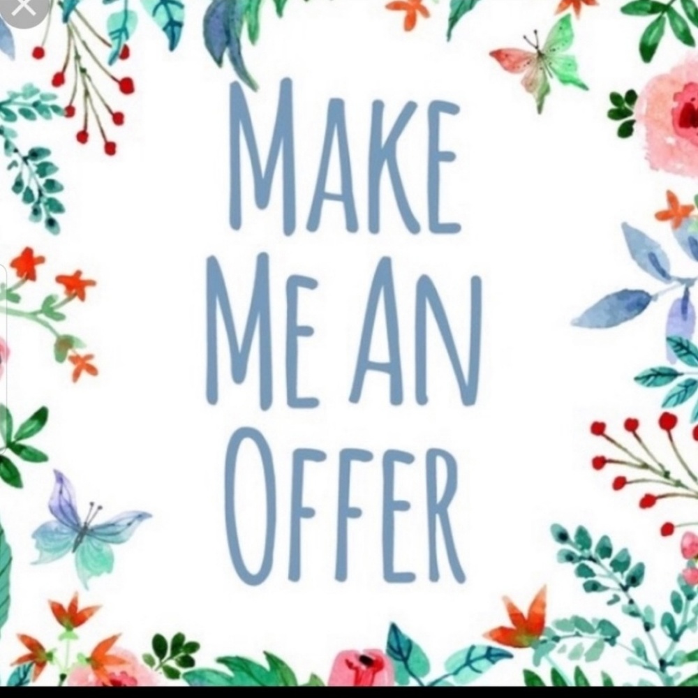 ⭐I ACCEPT ALL REASONABLE OFFERS! BUNDLE AND SAVE!⭐